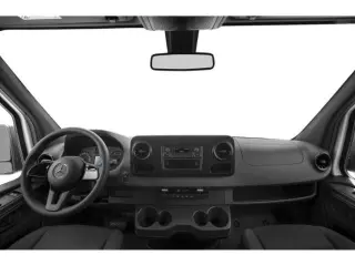 Mercedes-Benz Sprinter 2021 4x2 2500 3 puertas, distancia entre ejes de 170 pulg., Furgón de carga con techo alto (V6 de 3.0L)