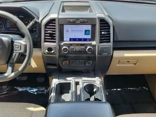 Ford F-150 2020 4x2 XLT 4 puertas SuperCrew 5.5 pies. SB