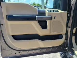 Ford F-150 2020 4x2 XLT 4 puertas SuperCrew 5.5 pies. SB