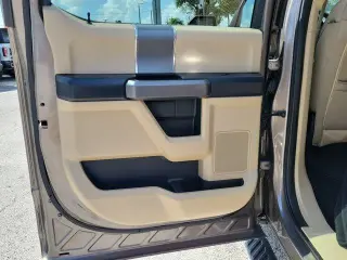 Ford F-150 2020 4x2 XLT 4 puertas SuperCrew 5.5 pies. SB