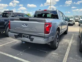 Ford F-150 2026 4x2 STX 4 puertas SuperCrew 5.5 pies SB