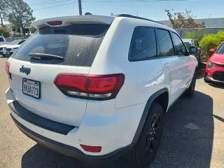 Jeep Grand Cherokee 2018 4x4 Laredo E 4dr SUV