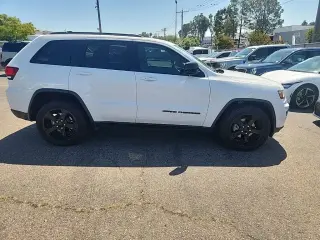 Jeep Grand Cherokee 2018 4x4 Laredo E 4dr SUV