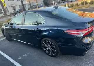 2019 Toyota Camry Hybrid SE