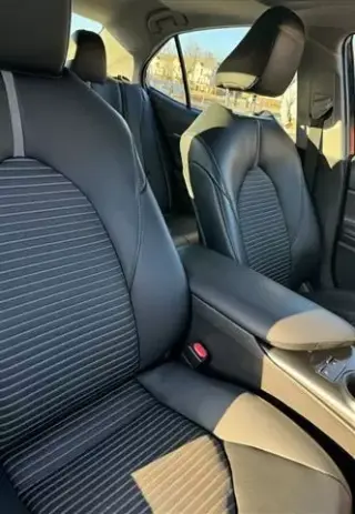 2019 Toyota Camry Hybrid SE