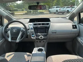2017 Toyota Prius v