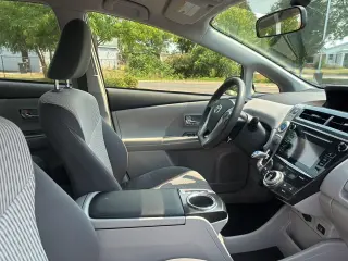 2017 Toyota Prius v