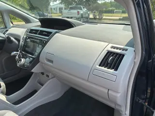 2017 Toyota Prius v