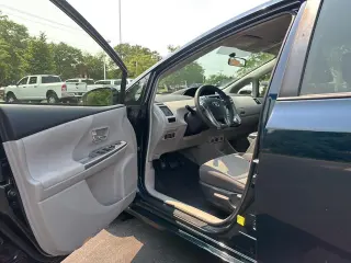 2017 Toyota Prius v