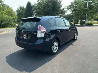 2017 Toyota Prius v