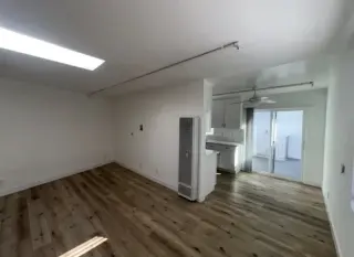 2 Bed Apt Move in Ready in LA