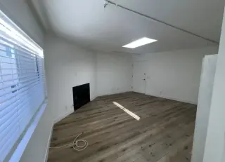 2 Bed Apt Move in Ready in LA