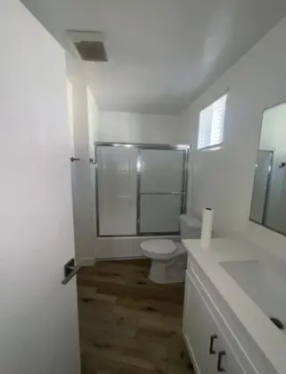 2 Bed Apt Move in Ready in LA