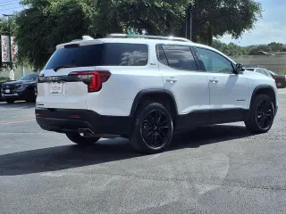 GMC Acadia 2023 SLT 4dr SUV