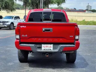 Toyota Tacoma 2023 4x4 TRD Off-Road 4dr Double Cab 5.0 ft SB 6A