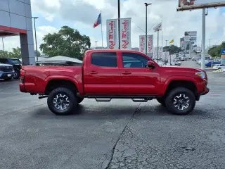 Toyota Tacoma 2023 4x4 TRD Off-Road 4dr Double Cab 5.0 ft SB 6A