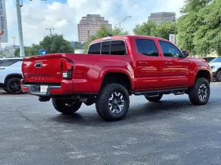 Toyota Tacoma 2023 4x4 TRD Off-Road 4dr Double Cab 5.0 ft SB 6A