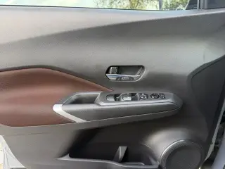 Nissan Kicks 2021 SR 4dr Crossover