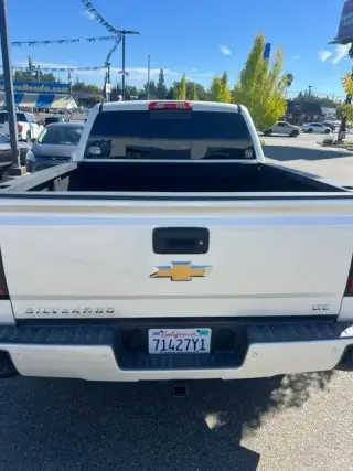 Chevrolet Silverado 1500 2015 4x2 LTZ 4dr Crew Cab 5.8 ft. SB