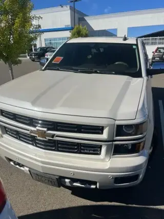 Chevrolet Silverado 1500 2015 4x2 LTZ 4dr Crew Cab 5.8 ft. SB