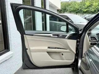 Ford Fusion Hybrid 2018 SE 4dr Sedan