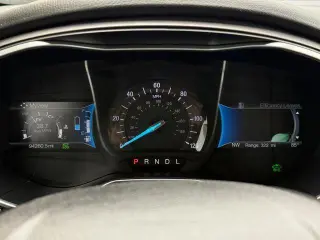 Ford Fusion Hybrid 2018 SE 4dr Sedan