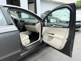 Ford Fusion Hybrid 2018 SE 4dr Sedan