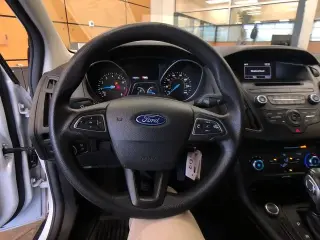 Ford Focus 2015 S 4dr Sedan