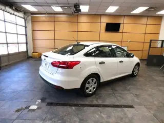 Ford Focus 2015 S 4dr Sedan