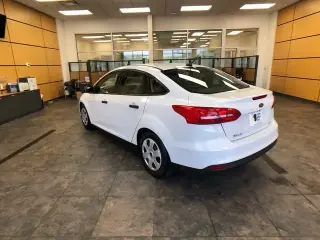 Ford Focus 2015 S 4dr Sedan