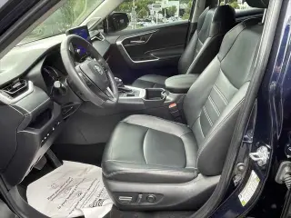 Toyota RAV4 2025 AWD XLE Premium SUV de 4 puertas