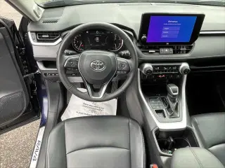 Toyota RAV4 2025 AWD XLE Premium SUV de 4 puertas