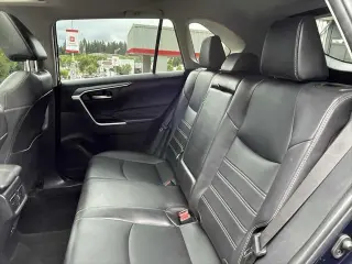 Toyota RAV4 2025 AWD XLE Premium SUV de 4 puertas