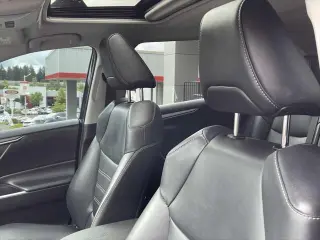 Toyota RAV4 2025 AWD XLE Premium SUV de 4 puertas