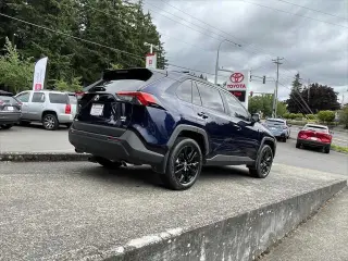 Toyota RAV4 2025 AWD XLE Premium SUV de 4 puertas