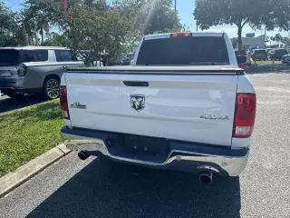 Ram 1500 2016 4x4 Big Horn Cabina Doble de 4 puestas y caja corta de 5.5 pies