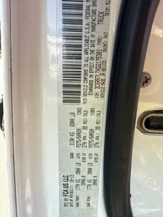 Ram 1500 2016 4x4 Big Horn Cabina Doble de 4 puestas y caja corta de 5.5 pies