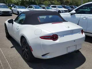 Mazda MX-5 Miata 2025 Grand Touring 2 puertas descapotable 6M
