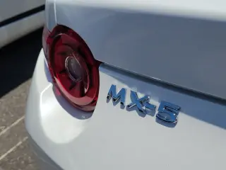 Mazda MX-5 Miata 2025 Grand Touring 2 puertas descapotable 6M