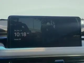 Sedán de 4 puertas Genesis G70 2.5T Standard 2025