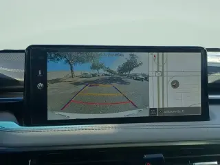Sedán de 4 puertas Genesis G70 2.5T Standard 2025
