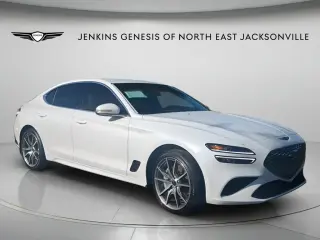 Sedán de 4 puertas Genesis G70 2.5T Standard 2025