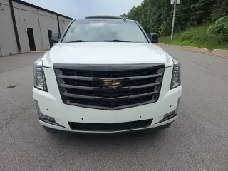 Cadillac Escalade ESV 2017 Luxury 4dr SUV