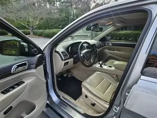 2015 Grand Cherokee OVERLAND 4