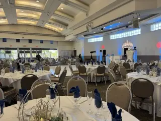 Varios espacios para tu fiesta