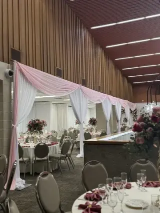 Varios espacios para tu fiesta
