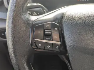 Ford Transit 2024 250 de 3 puertas, batalla corta, techo bajo y carrocería de carga