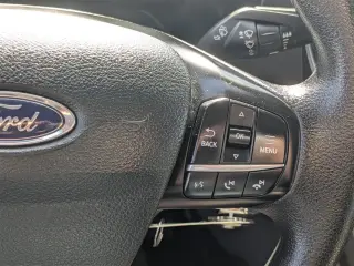 Ford Transit 2024 250 de 3 puertas, batalla corta, techo bajo y carrocería de carga