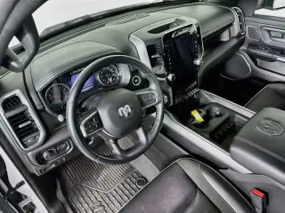 Ram 1500 2023 4x4 Laramie Crew Cab 4 puertas, caja corta de 5.6 pies