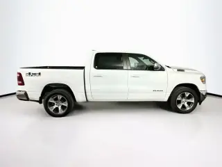 Ram 1500 2023 4x4 Laramie Crew Cab 4 puertas, caja corta de 5.6 pies